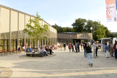 Das Hellerlecht-Festival locket am vergangenen Wochenende mehrere tausend Besucher:innen in das neue Forum.<br>Foto: LWL/Guido Klein 