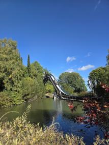 Die Wildwasserbahn ist eine von vielen Attraktionen im Freizeitpark Fort Fun.<br>Bild: LWL/Bianca Plemper 