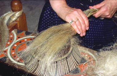 Hecheln des Flachses<br>Foto: LWL</br>