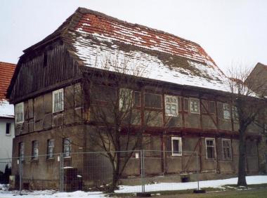 Seit 24 Jahren steht das Alte Rathaus im Bad Driburger Ortsteil Dringenberg leer und droht zu verfallen. <br>Foto: LWL