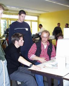Dortmunder Jugendliche und Politiker erstellen gemeinsam eine parteiübergreifende Internetseite. <br>Foto: LWL</br>