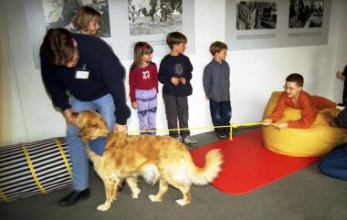 Therapiehunde im Einsatz mit Kindern. <br>Foto: LWL/Egbert</br>