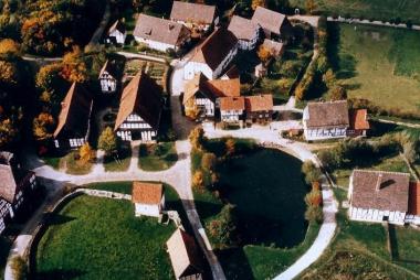 Im Paderborner Dorf des Freilichtmuseums Detmold soll die neue Gaststätte mit musealem Ambiente entstehen. <br>Foto: LWL</br>