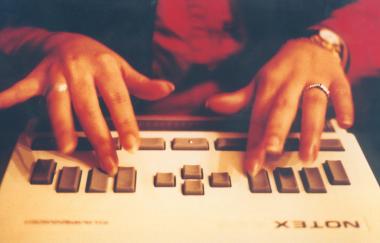 Blinde Menschen sind oft auf Hilfe angewiesen. Zum Ausgleich von Mehraufwendungen zahlt der LWL den betroffenen Menschen Blindengeld. <br>Foto: LWL</br>