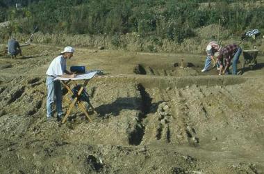 Der mittelalterliche Hellweg bei seiner Ausgrabung im Jahr 2000. <br>Foto: Stadt Paderborn/Eggenstein</br>
