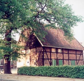 Das 1966 abgebaute Rinkeroder Armenhaus wird zu Zeit im LWL-Freilichtmuseum Detmold wieder aufgebaut. <br>Foto: LWL</br>