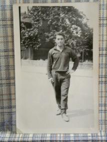 Salvatore Pollari im Alter von 25 Jahren; das Foto befand sich mit anderen Dokumenten im Reisekoffer. <br>Foto: Kultur- und stadthistorisches Museum Duisburg</br>