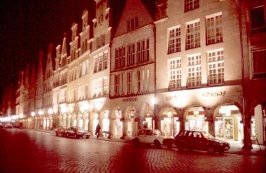 Charakteristische Ortsbilder wie hier in Münster (Bild oben) oder Bünde (Kreis Herford) sind als weicher Standortfaktor nicht zu unterschätzen.<br>Foto: LWL</br> 