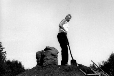 Köhler Günter Birkelbach bei der Arbeit im LWL-Freilichtmuseum.  <br>Foto: LWL</br>