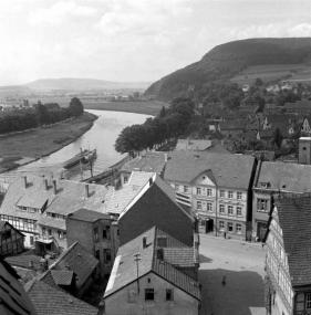 Höxter: Altstadt an der Weserstraße, 1951.  <br>Foto: LWL</br>