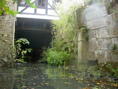 Die Reste der Schleuse vor der Restaurierung.    <br>Foto: SPESA/Schatz</br>
