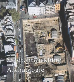 Heinz Guenter Horn, Hansgerd Hellenkemper, Gabriele Isenberg, Harald Koschik (Hrsg.), Stadtentwicklung und Archaeologie. Schriften zur Bodendenkmalpflege in Nordrhein-Westfalen Bd. 7 (Klartext-Verlag Essen, 2004) 206 Seiten, 169 meist farbige Abb., Ladenpreis: 17.50 Euro.