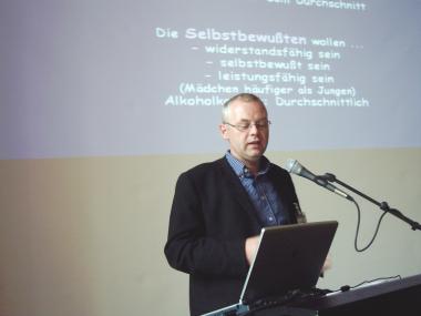 Dr. Wolfgang Settertobulte bei der LWL-Fachtagung in Hamm.<br>Foto: LWL</br>