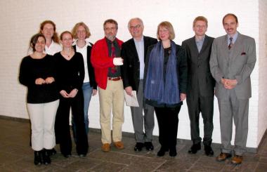 Dr. Elvira Topalovic, Anja Wilke, Iris Hille, Uta Nolting, Prof. Dr. Jan Wirrer, Prof. Dr. Jürgen Macha, Prof. Dr. Ingrid Schröder, Dr. Michael Elmentaler und Dr. Robert Damme (v. l.) präsentierten beim LWL-Kolloquium neueste Forschungsergebnisse zur norddeutschen Sprache.            </br>Foto: LWL</br>
