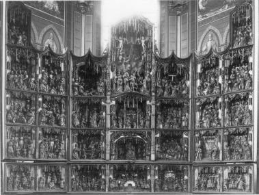 Die Kreuzigung Jesu ist die herausragende der 30 dargestellten Szenen der Passionsgeschichte. <br>Foto: Wulfert</br>