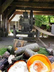 Der Otto-Benzol-Motor von 1910 zeigt seine ganze Kraft im WFM Detmold . <br>Foto: LWL/Jähne</br>