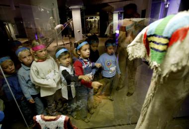 Der Sonntag im Archäologie-Museum gehört den kleinen Indianern. <br>Foto: LWL/Jülich.</br>