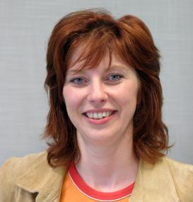 Simone Baumann ist Sonderpädagogin an der Westfälischen Schule für Gehörlose und Schwerhörige Olpe. Als eine von vier Fachkräften arbeitet sie in der neuen Pädoaudiologischen Beratungsstelle, die der LWL im September 2003 dort eingerichtet hat. <br>Foto: LWL</br>