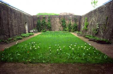 Rasengarten in den Sinterbunkergärten im Landschaftspark Duisburg-Nord.<br>Foto: Latz</br>