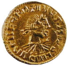 Die Vorderseite der Goldmünze mit dem Bildnis Karls des Großen und der Umschrift, die ihn als Imperator, Augustus und König der Franken und Langobarden tituliert. <br>Foto: LWL.</br>