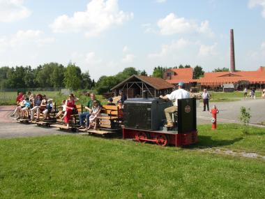 Den ganzen Tag über fährt beim Museumsfest in Lage die Feldbahn. <br>Foto: LWL</br>