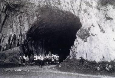 Eingang der Balver Höhle im Jahr 1934. <br>Foto: LWL<br />