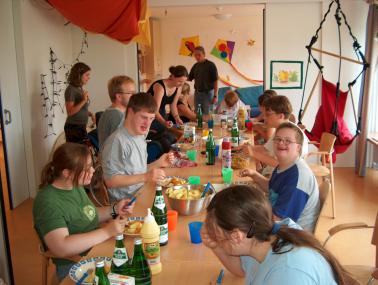 In Einrichtungen wie dem ¿Wohnnest¿ in Münster machen Jugendliche Ferien von der Familie.<br>Foto: Lebenshilfe/Röttgering<br />