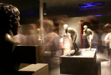 Die Läufer in der Ausstellung setzen zum Schluss-Spurt an, den das LWL-Museum mit einer langen Museumsnacht feiert. <br>Foto: LWL<br />