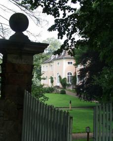 Der Park von Schloss Rheder öffnet seine Pforten für Besucher. <br/>Foto: LWL