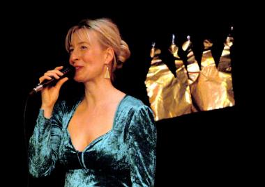 Karin Zimny singt im Alten Schiffshebewerk Henrichenburg von der großen und kleinen Liebe.   <br/>Foto: PR