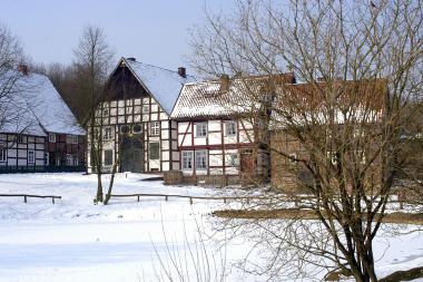 "Das winterliche Paderborner Dorf im LWL-Freilichtmuseum Detmold".<br>Foto: Krüger<br />