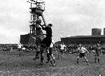 Fußball unterm Förderturm: In der Henrichshütte Hattingen und auf der Zeche Zollern II/IV wird in einer Wanderausstellung zur WM die "Fußballregion Ruhrgebiet" lebendig. <br/>Foto: Ausstellung Fußballregion Ruhrgebiet