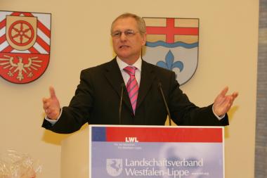 Dr. Wolfgang Kirsch bei seiner Rede nach seiner Wahl zum neuen Direktor des Landschaftsverbandes Westfalen-Lippe (LWL).<br/>Foto: LWL/Emmerich
