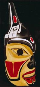 Habt ihr das Tier, das sich in der Rückenflosse dieser Schwertwalmaske versteckt, schon erkannt?<br>Foto: LWL<br />