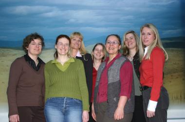 Das Ausstellungsteam: Architektin Natalie Kleemann, Dr. Julia Hallenkamp-Lumpe, Museumsleiterin Dr. Barbara Rüschoff-Thale, Claudia Hüffer, Dr. Susanne Jülich, Svea Rathje und Sandra Fleschenberg (v.l.)<br>Foto: LWL/Freigang