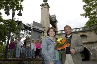 Heike Kociemba ist die millionste Besucherin im LWL-Industriemuseum Altes Schiffshebewerk Henrichenburg. Foto: LWL