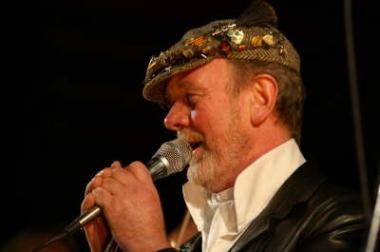 Sean Reeves bringt mit ¿five alive¿o¿ irische Klänge in den Garten des LWL-Landeshauses. <br>Foto: PR<br />