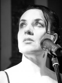 Helga Wolf singt Zarah Leander. Foto: PR