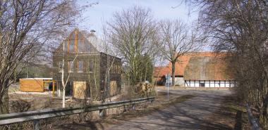 Das Mühlenkreishaus ¿ ein Ergebnis der langjährigen Bestrebungen des Kreises Minden-Lübbecke, die regionale moderne Baukultur zu stärken. Foto: LWL/Djahanschah