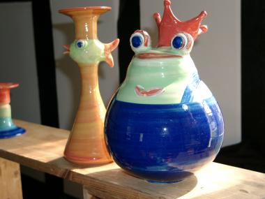 Auf dem Kunsthandwerkermarkt im LWL-Freilichtmuseum Hagen gibt es künstlerisch gestaltete Handwerksprodukte zu sehen und zu kaufen. 	  Foto: LWL 