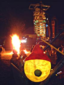 Das LWL-Industriemuseum entzündet am Hochofen 3 in Hattingen ein Martini-Feuer. Foto: LWL