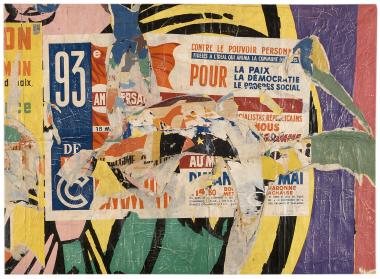 Plakatwände im Museum: Das Kunstwerk des Monats Januar ist der Plakatabriss ¿Für den Frieden, die Demo-kratie und den sozialen Fortschritt¿ (¿pour la paix, la démocratie et le progress social¿) von Raymond Hains. Foto: LWL