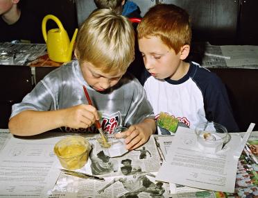 Kinder können im LWL-Museum für Naturkunde ihre Ferien mit Urzeittieren verbringen. <br>Foto: LWL/Gerda Thomas.<br />