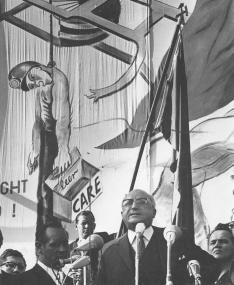 Protestkundgebung mit NRW-Ministerpräsident Heinz Kühn in Dortmund-Huckarde am 21. Oktober 1967. <br>Foto: Stiftung Bibliothek Ruhrgebiet<br />
