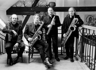 Die vier Saxophonisten (v.l.) Sven Hoffmann, Martin Heemann, Marius Wegner und Thomas Seidel präsentieren im Schiffshebewerk Henrichenburg einen musikalischen Querschnitt durch vier Jahrhunderte Musikgeschichte. <br>Foto: LWL<br />