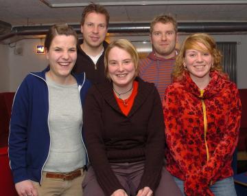 Vorstandsmitglieder der Abenteuerkiste Greven e. V. Katharina Voscort-Naendorf, Sven Thiele, Annika Meyer, Andreas Dannenberg, Johanna Monnerjahn (v. l.).<br>Foto: Abenteuerkiste Greven e. V.<br />