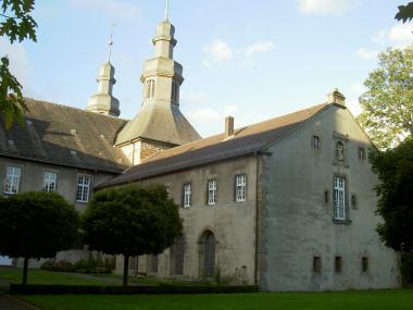 Dem LWL ist es gelungen, den Studentenworkshop des Deutschen Nationalkomitees für Denkmalschutz erstmals nach Westdeutschland zu holen. 20 Studenten erarbeiten dabei ein Nutzungskonzept für das ehemalige Kloster in Willebadessen. <br>Foto: LWL/Heuter<br />