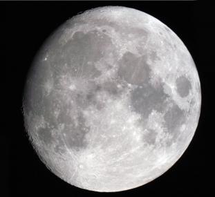 Drei Stunden Mondfinsternis am 16. August.<br>Foto: NASA<br />