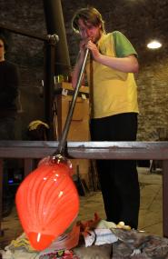 Gernheimer Glasmacher bei der Arbeit.<br>Foto: LWL/Holtappels<br />