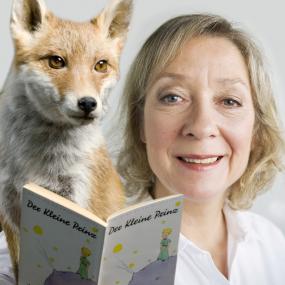 Beate Reker liest ¿Der Kleine Prinz¿ am 18.12. unter der sternenüberfluteten Kuppel des Planetariums.<br>Foto: LWL/Oblonczyk<br />